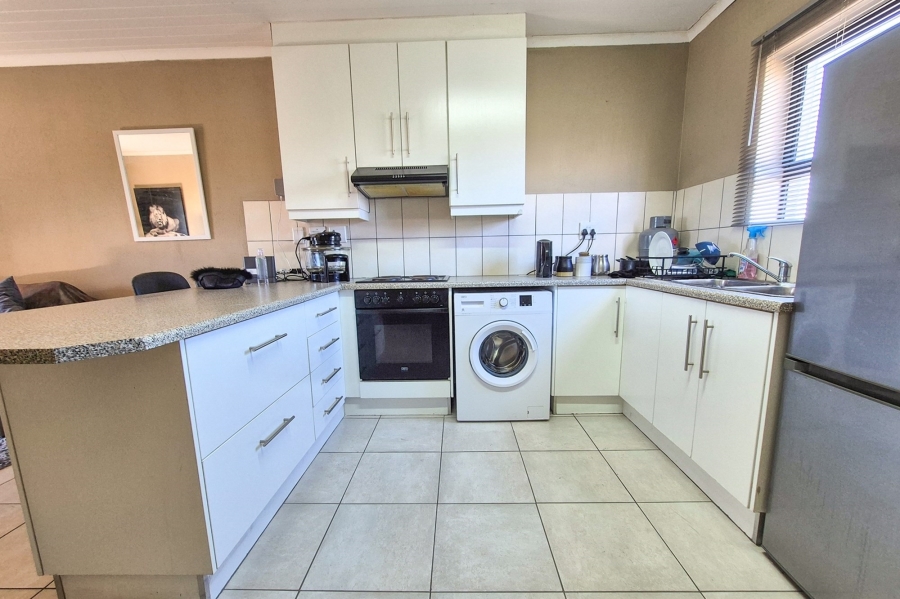 2 Bedroom Property for Sale in Groenvallei Western Cape